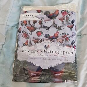 NWT Fluffy Layers Egg Collecting Apron Half Body